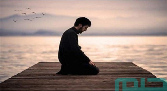 تفسير حلم الصلاة في البحر