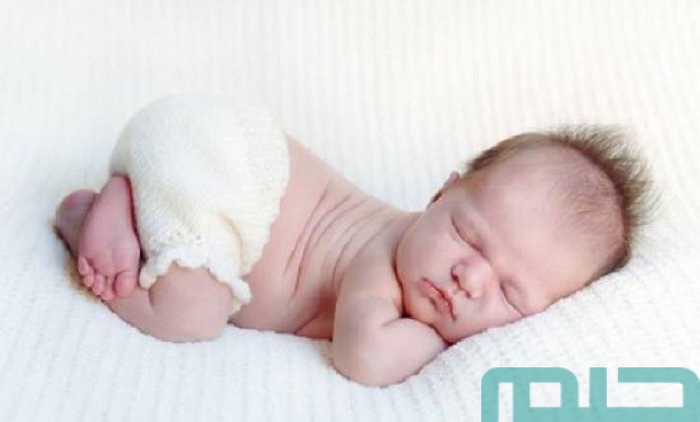 تفسير حلم رؤية غسل عورة الطفل