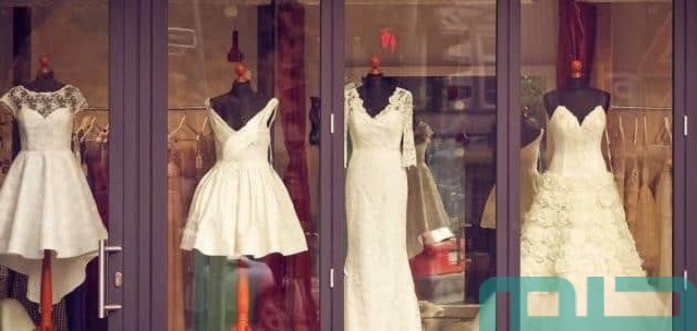 تفسير حلم رؤية فساتين السهرة