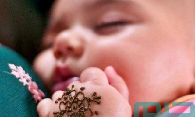 تفسير حلم وضع الحناء للطفل تفسير حلم وضع الحناء للطفل