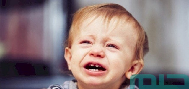 رؤية طفلة صغيرة تبكي في المنام