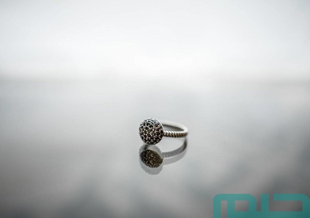 تفسير حلم رؤية خاتم الفضة في المنام وعلاقته بزيادة البركة 2 ما تفسير حلم خاتم الفضة للمطلقة؟