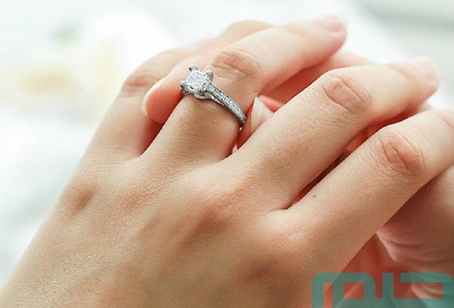 ما تفسير حلم خاتم فضة للحامل؟