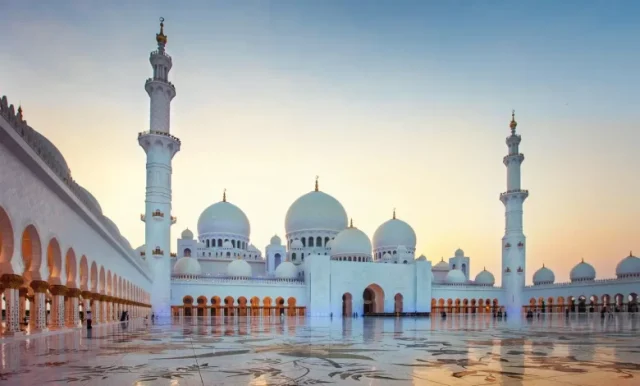 ما تفسير حلم رؤية الجن في المسجد