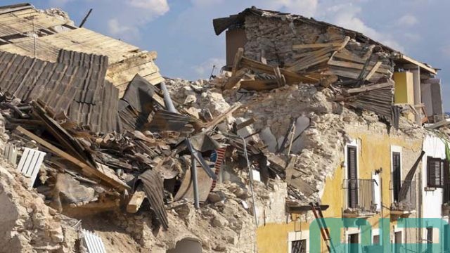 تفسير حلم رؤية سقوط منزل تفسير حلم رؤية سقوط منزل