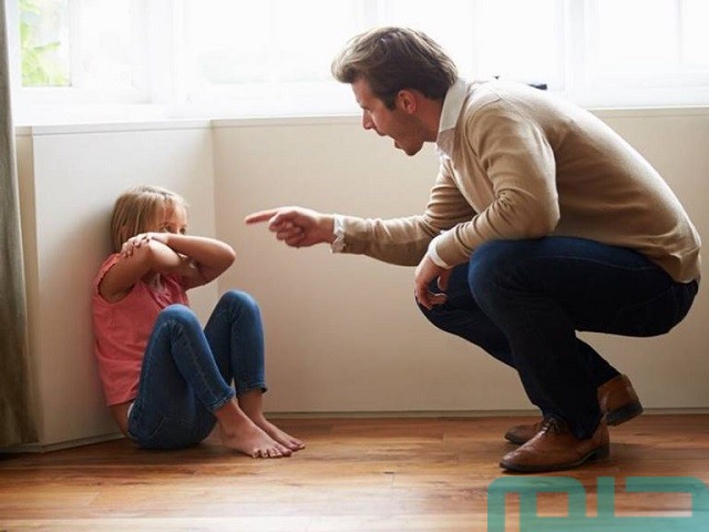 تفسير حلم ضرب الاب لأبنته