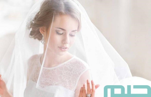 تفسير رؤية العروس في المنام للعزباء